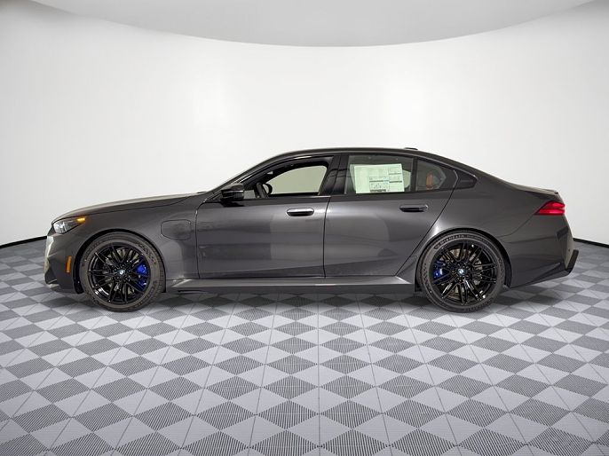 2027 BMW M5