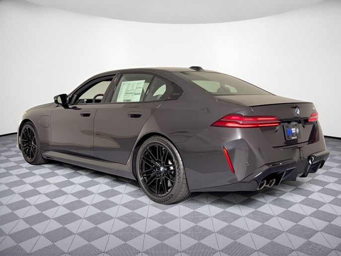 2027 BMW M5