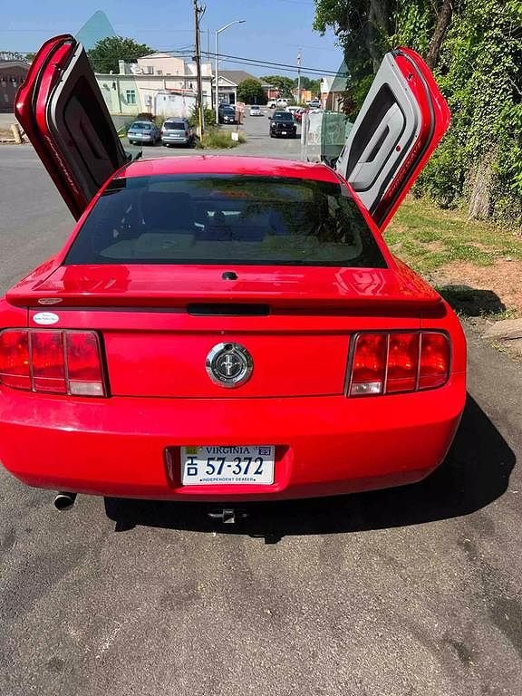 2008 Ford Mustang null image 2