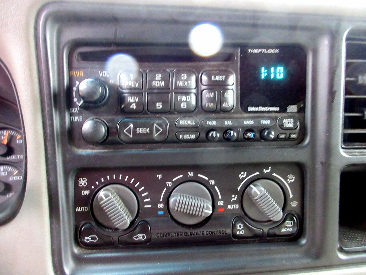 2001 GMC Yukon XL 1500 image 12