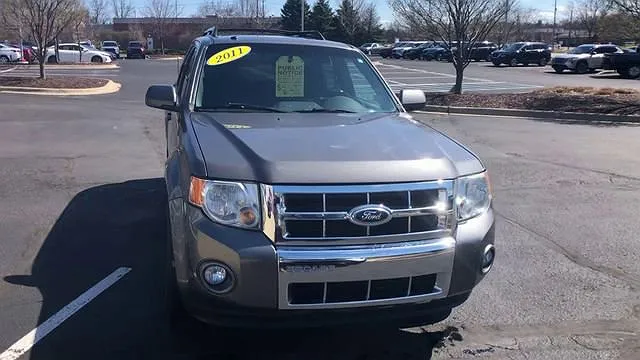 2011 Ford Escape Limited image 2