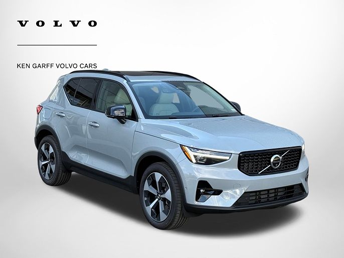 2026 Volvo XC40