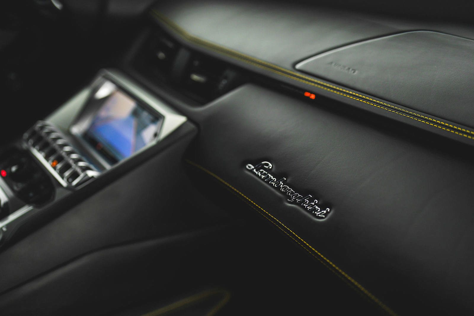 2012 Lamborghini Aventador LP700 image 16