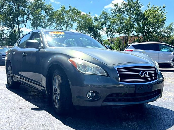 2012 Infiniti M37