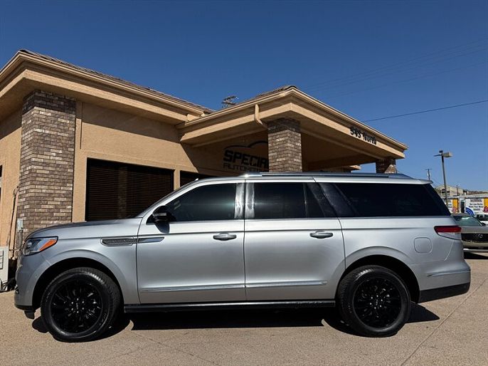 2022 Lincoln Navigator L
