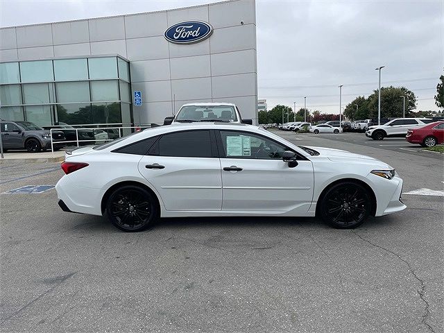 2022 Toyota Avalon