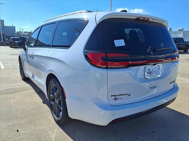 2026 Chrysler Pacifica