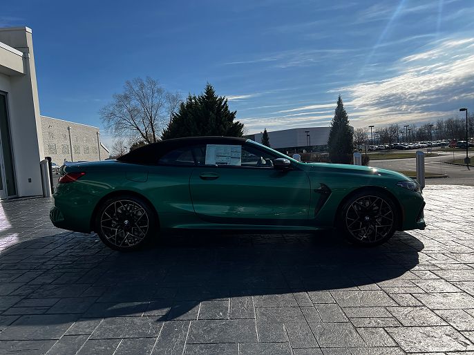 2025 BMW M8