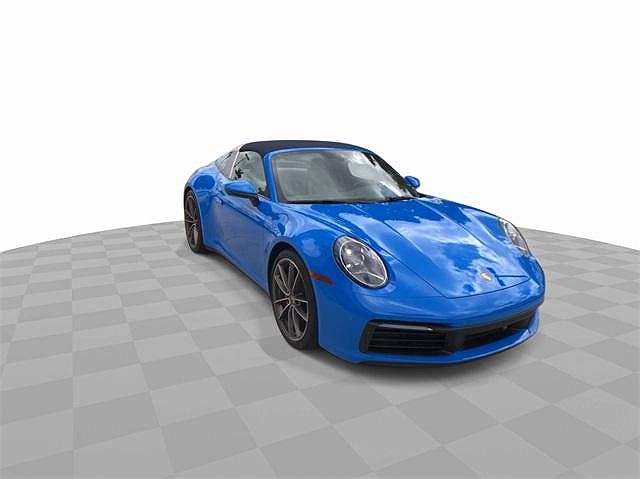 2023 Porsche 911 Targa image 2