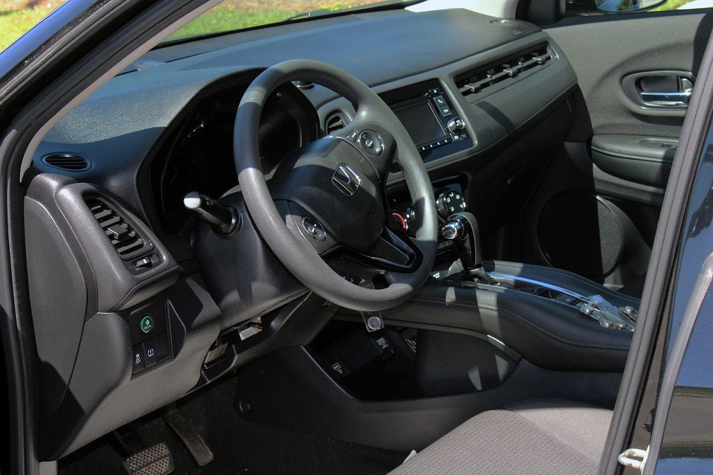 2020 Honda HR-V LX image 4