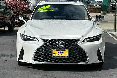 2021 Lexus IS 300 image 5
