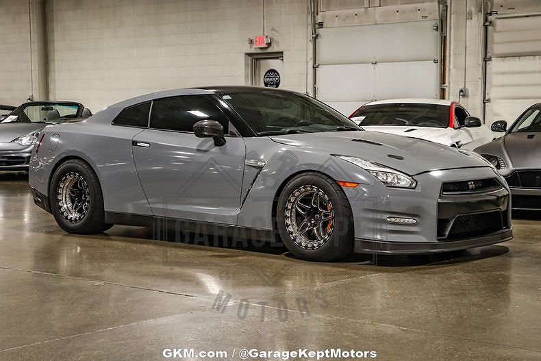 2014 Nissan GT-R Track Edition image 0