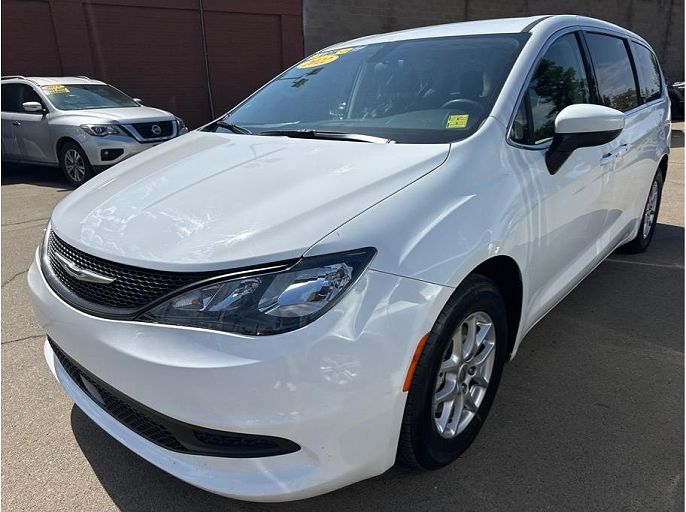 2022 Chrysler Voyager