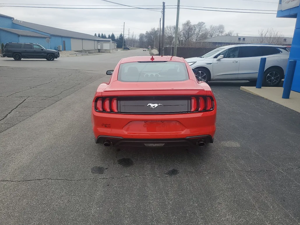 2023 Ford Mustang null image 3