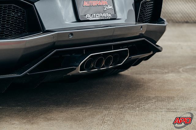 2014 Lamborghini Aventador LP700 image 25
