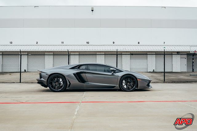 2014 Lamborghini Aventador LP700 image 56