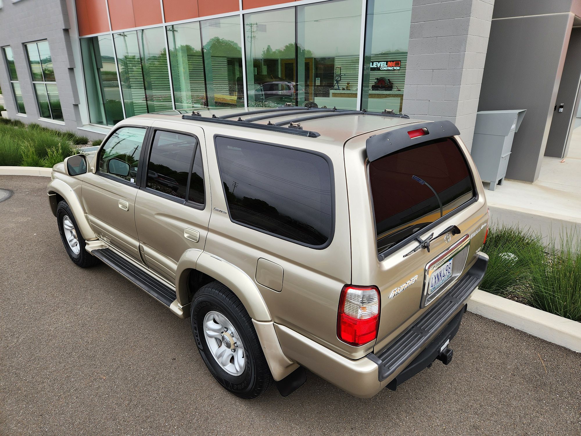 2002 Toyota 4Runner Limited Edition image 9