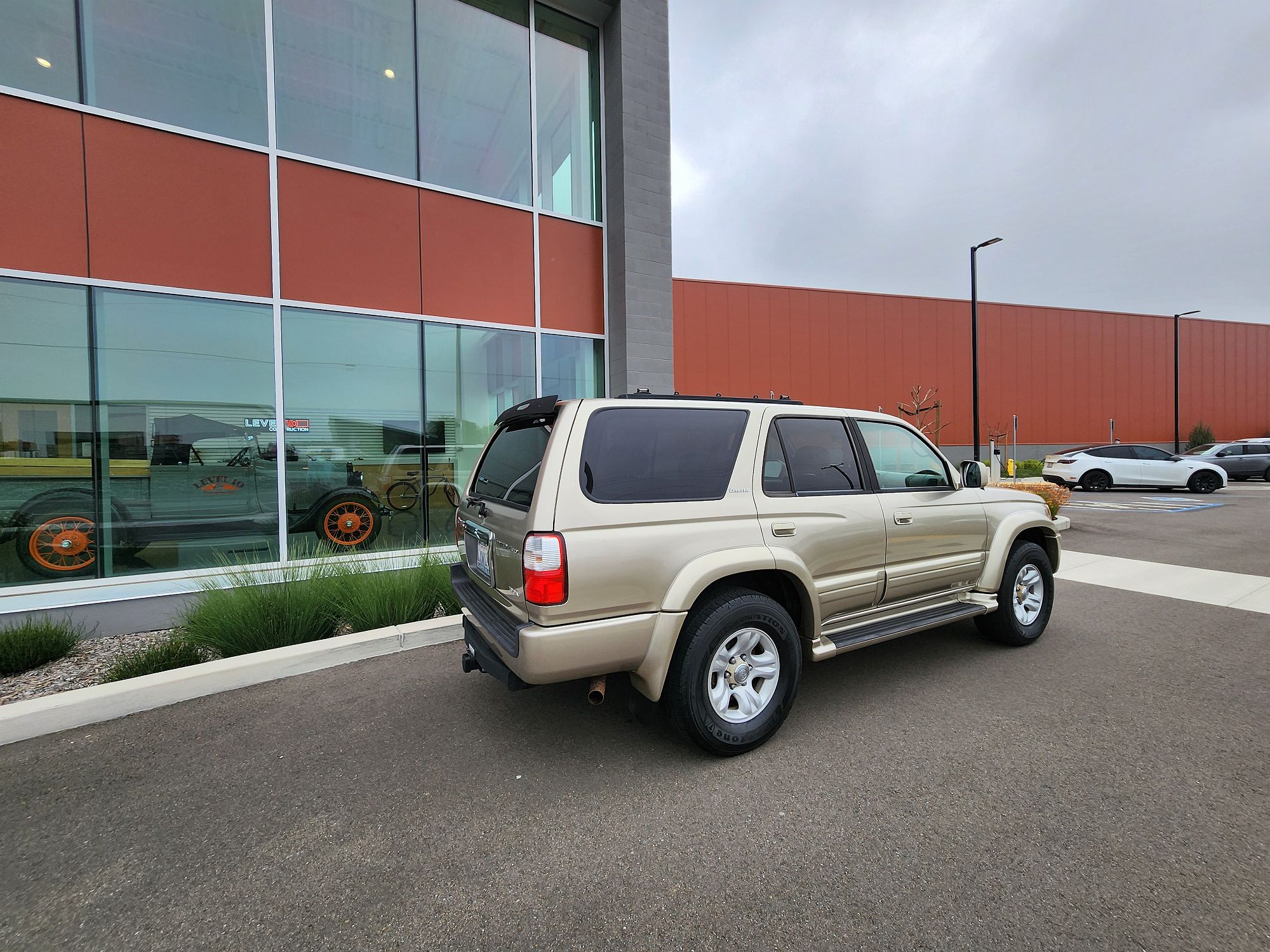 2002 Toyota 4Runner Limited Edition image 12