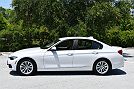 2017 BMW 3 Series 320i image 23