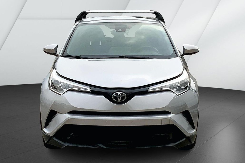 2019 Toyota C-HR LE image 2