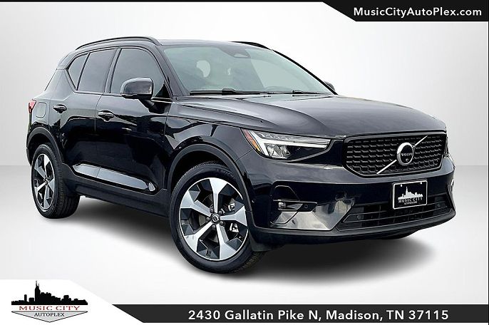 2023 Volvo XC40
