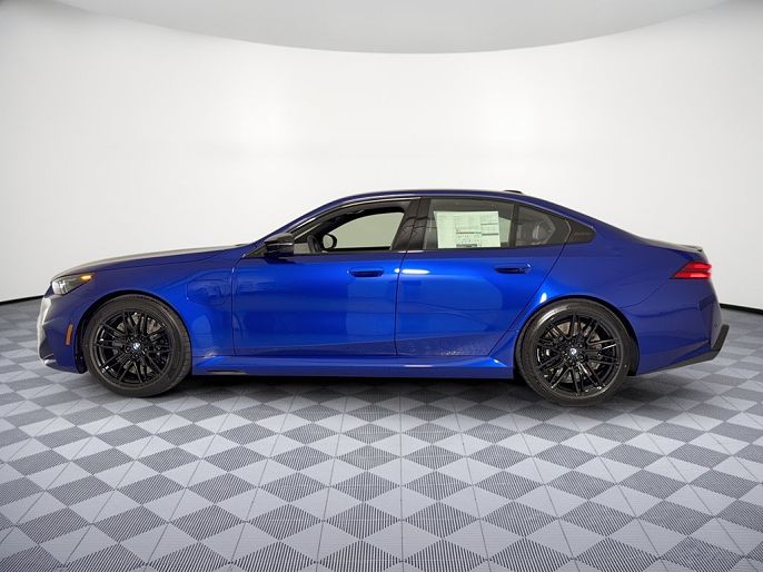 2027 BMW M5