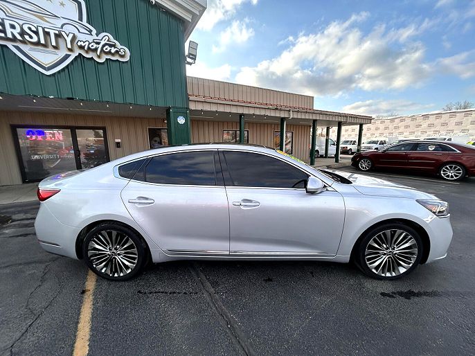 2017 Kia Cadenza
