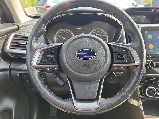 2020 Subaru Forester Touring photo 9