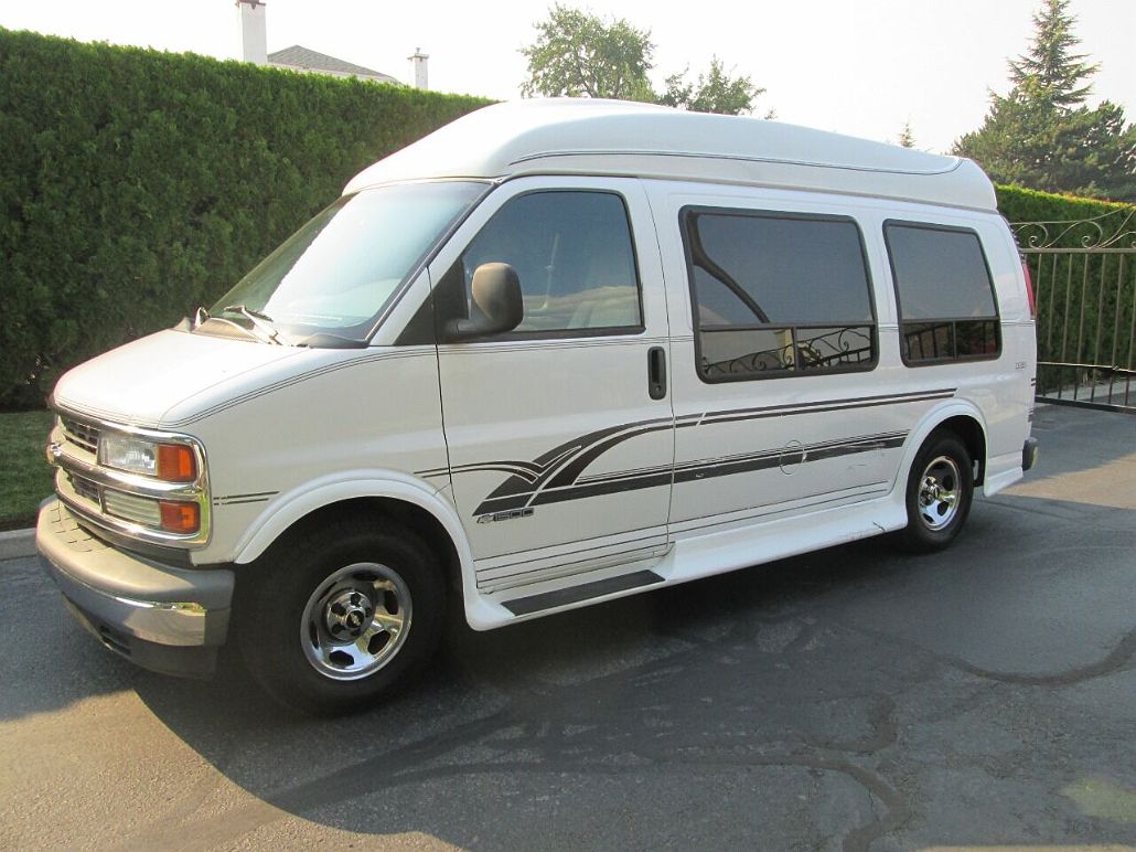 1997 Chevrolet Express 1500 image 0
