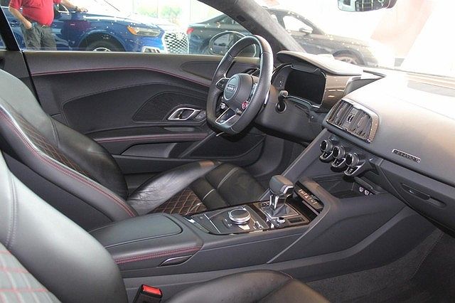 2020 Audi R8 5.2 image 9