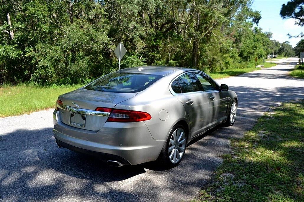 2011 Jaguar XF Premium image 5