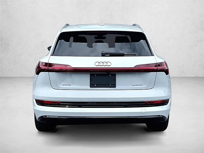 2022 Audi e-tron