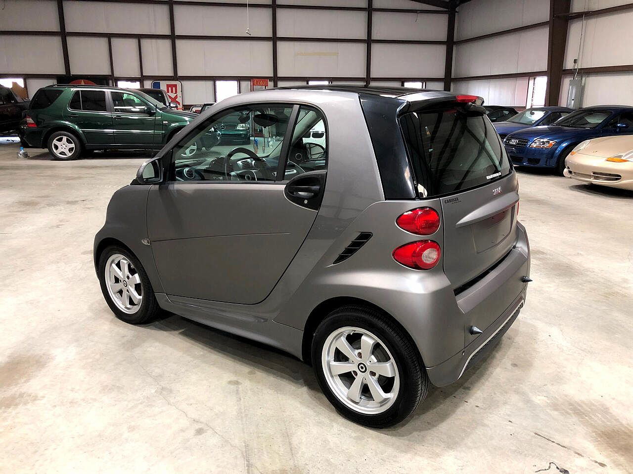 2015 Smart Fortwo Passion image 10