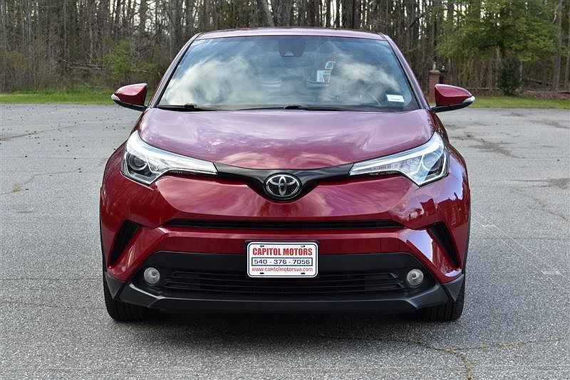 2018 Toyota C-HR XLE image 1