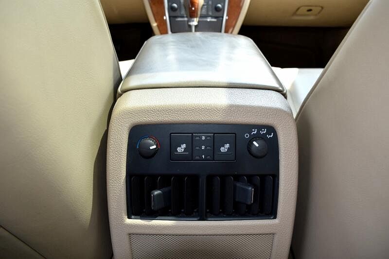 2011 Cadillac STS Luxury image 13