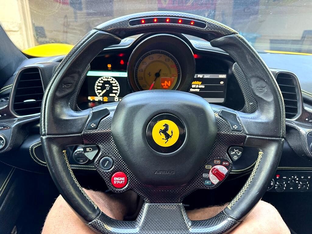 2013 Ferrari 458 null image 10