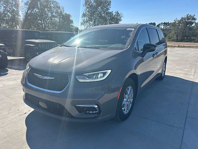 2025 Chrysler Pacifica