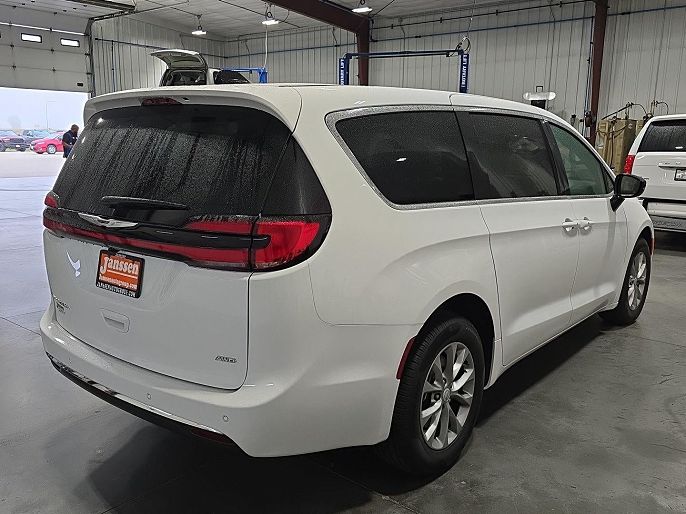 2026 Chrysler Pacifica
