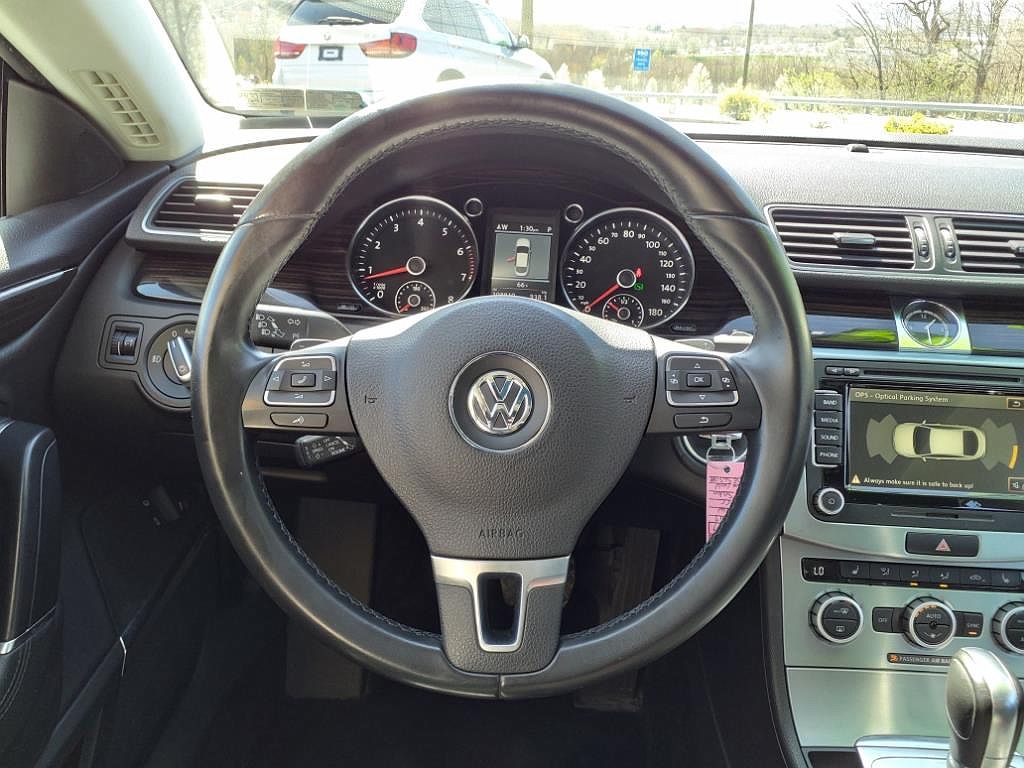 2013 Volkswagen CC Executive image 16