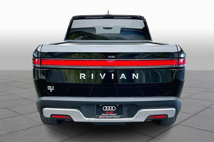 2024 Rivian R1T