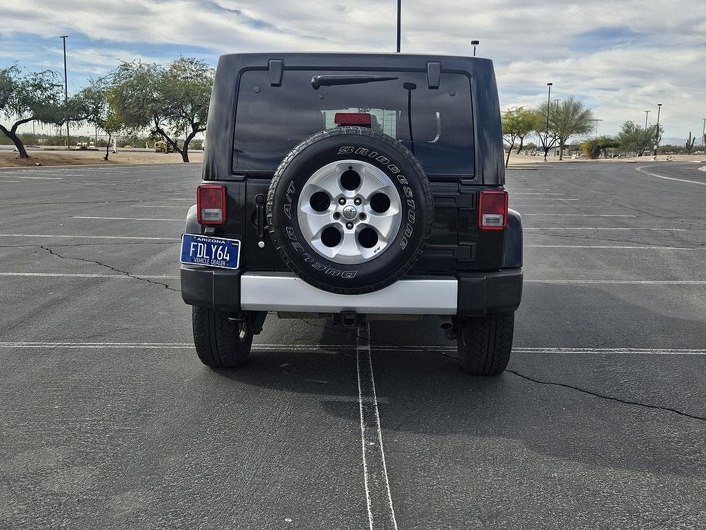 2014 Jeep Wrangler Sahara image 5