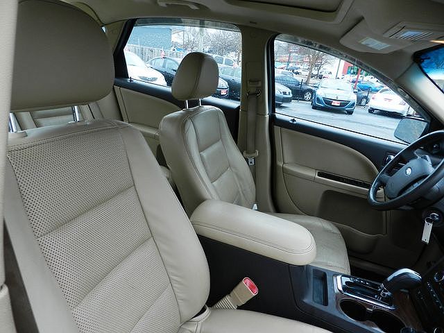 2008 Ford Taurus SEL image 17