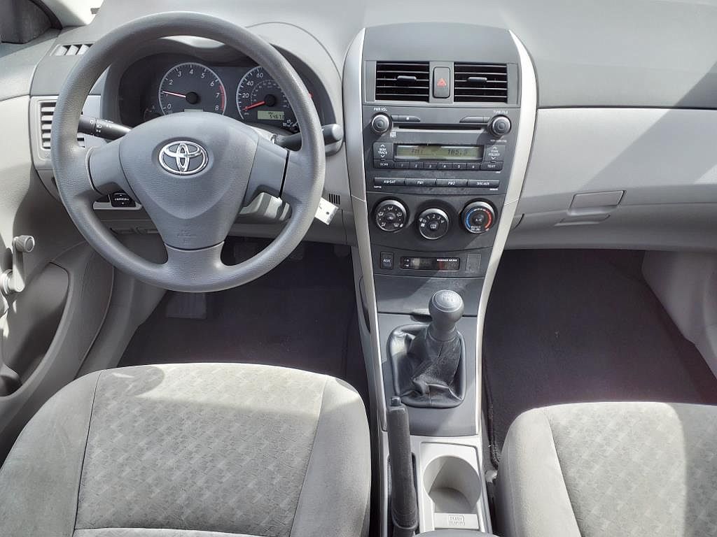 2010 Toyota Corolla Base image 7