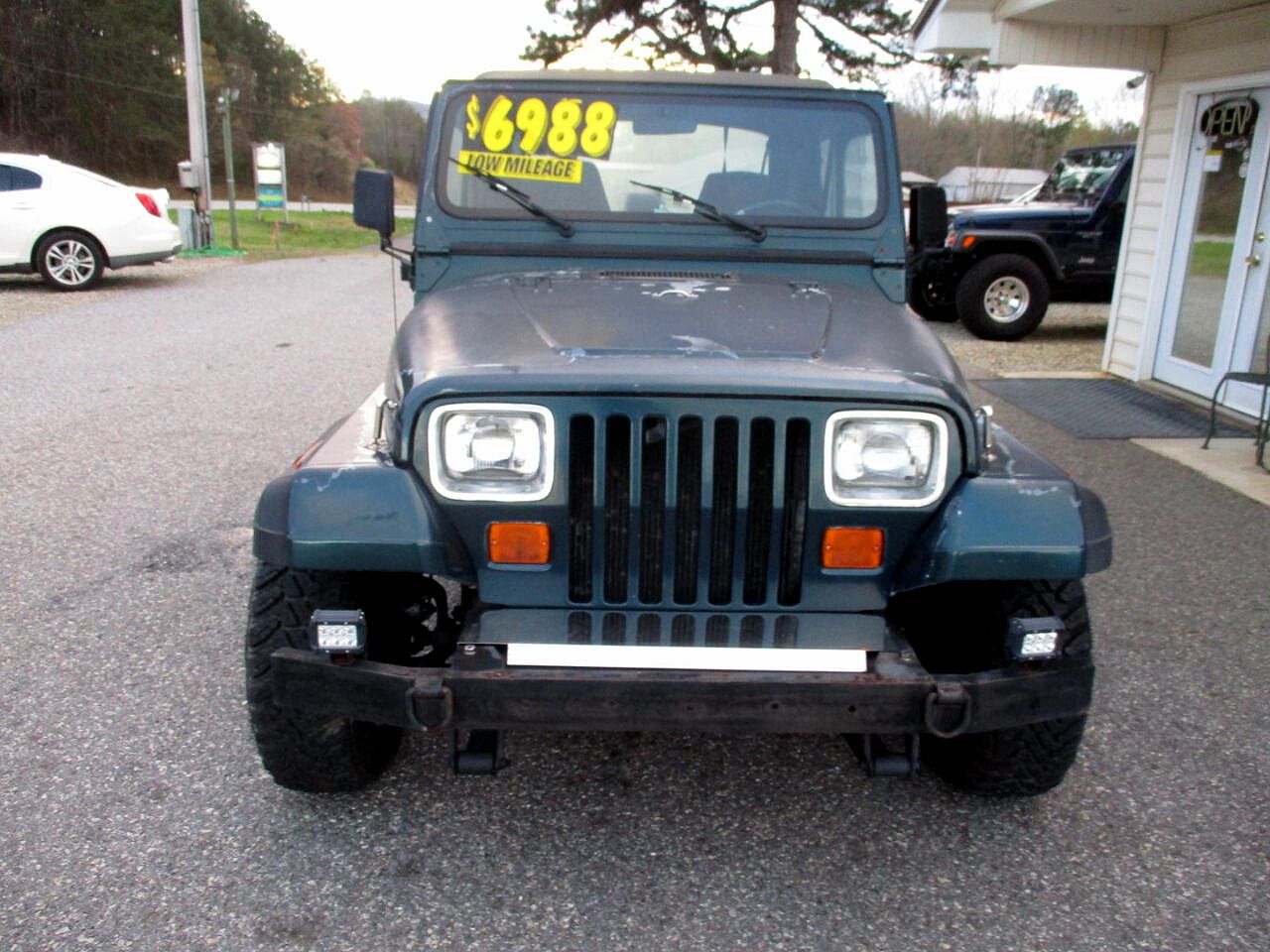 1995 Jeep Wrangler S image 5