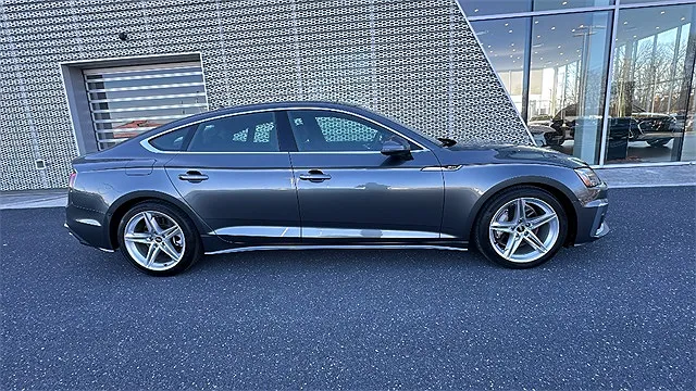 2022 Audi A5 Premium image 4