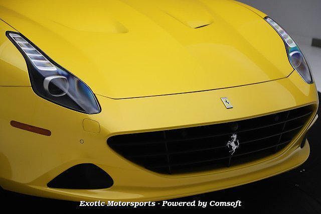 2015 Ferrari California T image 11