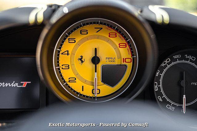 2015 Ferrari California T image 31