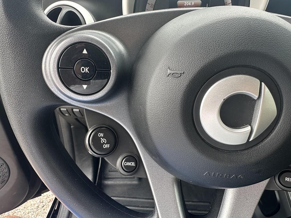 2016 Smart Fortwo Passion image 19