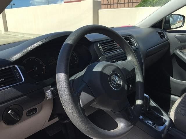 2014 Volkswagen Jetta S image 9