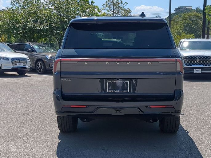 2025 Lincoln Navigator L